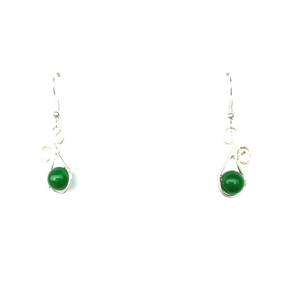 Μικρά χειροποίητα σκουλαρίκια με πράσινο Jade - νεφρίτης, επάργυρα, κρεμαστά