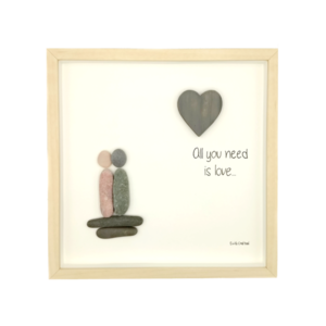 Κάδρο με βότσαλα "All you need is love" (διαστάσεις 23x23x3) - ξύλο, πίνακες & κάδρα, δώρα γάμου, ζευγάρια, δώρα αγίου βαλεντίνου