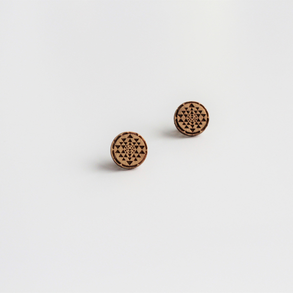 Ξύλινα stud / καρφωτά laser cut σκουλαρίκια - Sri Yantra - ξύλο, σκουλαρίκια, καρφωτά - 2