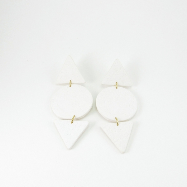 HIPPOLYTA - Λευκά χειροποίητα μίνιμαλ boho σκουλαρίκια καρφωτά από πολυμερικό πηλό - πηλός, γεωμετρικά σχέδια, minimal, καρφωτά, boho