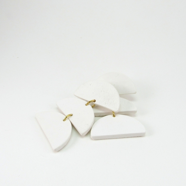 HEBE - Λευκά χειροποίητα μίνιμαλ boho σκουλαρίκια από πολυμερικό πηλό - πηλός, γεωμετρικά σχέδια, minimal, καρφωτά, boho - 3