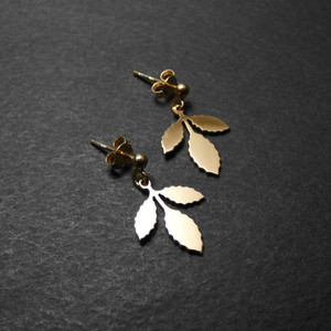 " Oak leaf earrings " Χειροποίητα επίχρυσα-επάργυρα σκουλαρίκια με φύλλα βελανιδιάς! - επιχρυσωμένα, επάργυρα, φύλλο, καρφωτά, μικρά - 3