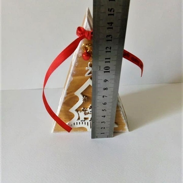 Ξυλινο χριστουγεννιατικο δεντρο χειροποιητο...μασιφ ξυλο με τεχνικη δεκουπαγε - χριστουγεννιάτικα δώρα, δώρα για δασκάλες, δώρο για γιατρό, γούρια - 2