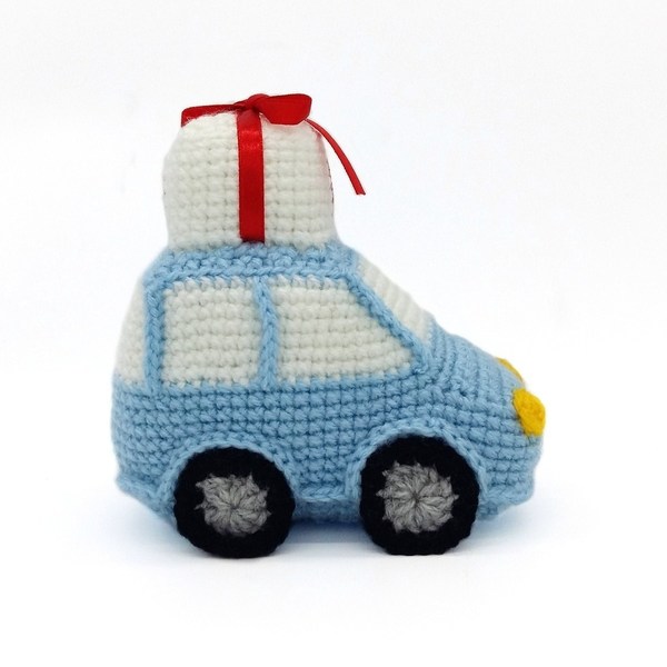 Πλεκτό αυτοκινητάκι - γαλάζιο - λούτρινα, amigurumi, χριστουγεννιάτικα δώρα, στολίδι δέντρου, στολίδια
