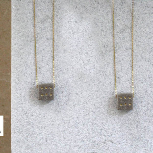Handmade dice stone necklace for women-Χειροποίητο κρεμαστό «Ζ Α Ρ Ι» από Ελληνικό Μάρμαρο! - charms, επιχρυσωμένα, ασήμι 925, μακριά, χριστουγεννιάτικο - 2