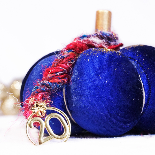 Χειροποίητη Βελούδινη Kολοκύθα σε μπλε ηλεκτρίκ χρώμα|14εκ.|Γούρι 2020 - χειροποίητα, χριστουγεννιάτικα δώρα, κολοκύθα, γούρια