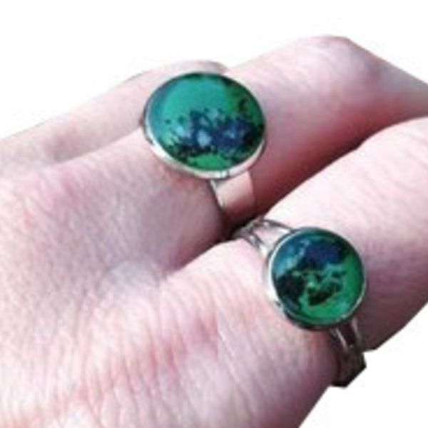 G R E E N resin ring with black precious stones-Χειροποίητο δαχτυλίδι με φυσικές ημιπολύτιμες πέτρες! - ημιπολύτιμες πέτρες, ορείχαλκος, χειροποίητα, αυξομειούμενα, φθηνά
