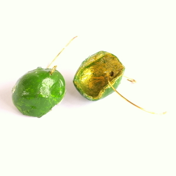 Green-Gold Σκουλαρίκια από χαρτοπολτό - ζωγραφισμένα στο χέρι, χρυσό, μακριά, κρεμαστά - 2