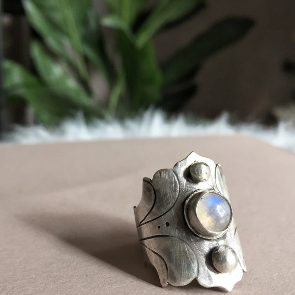 Galaxial Ring | Selene Collection|Χειροποίητο δαχτυλίδι, ασημένιο, εγχάρακτο κόσμημα, μοναδικό, φεγγαρόπετρα - ασήμι, ημιπολύτιμες πέτρες, φεγγαρόπετρα, χειροποίητα, boho, σταθερά - 2