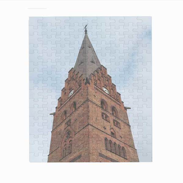 Puzzle 120 Κομμάτια | Κορυφή Εκκλησίας Αγίου Πέτρου Malmö, Σουηδία - επιτραπέζια