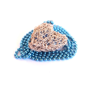 Πλεκτή συρμάτινη καρδιά Wire crochet - καρδιά, χειροποίητα, μακριά, κοσμήματα, δώρα αγίου βαλεντίνου, πλεκτά κολιέ - 3