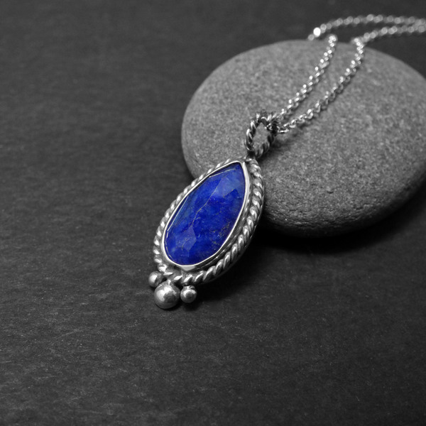 " Blue Sapphire " - Χειροποίητο μενταγιόν από ασήμι 925 και Ζαφείρι! - πέτρα, ασήμι 925, κοντά - 2