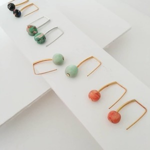 Μικρά σκουλαρίκια Π earrings - επιχρυσωμένα, πηλός, κρεμαστά, faux bijoux, φθηνά - 4