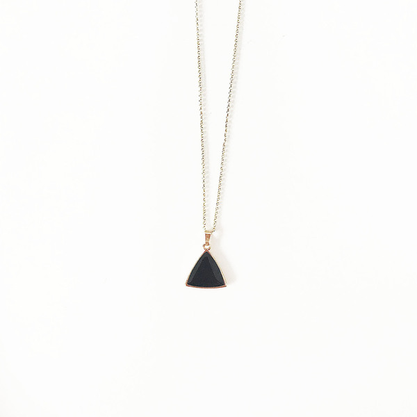 Black triangle pendant - μακριά, ατσάλι, φθηνά