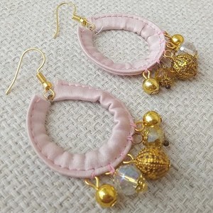 σκουλαρίκια κρίκοι ρόζ nude με χρυσά στοιχεία και χάντρες κρύσταλλα swarovski - γυαλί, κρίκοι, faux bijoux - 3