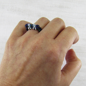 Δαχτυλίδι με χάντρες σε μπλε ιριδίζον χρώμα και κρύσταλλα Swarovski - swarovski, χειροποίητα, χάντρες, μικρά, μικρά, σταθερά, φθηνά - 5