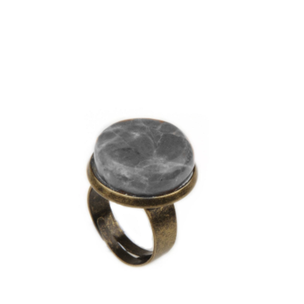 Δαχτυλίδι κύκλος από Ελληνικό μάρμαρο Θάσου και μπρούτζο - ημιπολύτιμες πέτρες, vintage, δαχτυλίδι, χειροποίητα, minimal, ethnic, μπρούντζος, μεγάλα, gift idea, αυξομειούμενα, δώρα για γυναίκες - 3