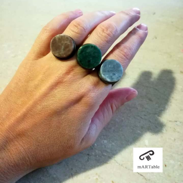 Δαχτυλίδι κύκλος από Ελληνικό μάρμαρο Θάσου και μπρούτζο - ημιπολύτιμες πέτρες, vintage, δαχτυλίδι, χειροποίητα, minimal, ethnic, μπρούντζος, μεγάλα, gift idea, αυξομειούμενα, δώρα για γυναίκες - 4