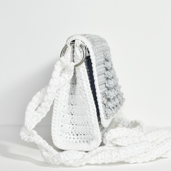 Πλεκτή τσάντα "Bubble" σε γκρι-λευκό χρώμα - ώμου, πλεκτές τσάντες, μικρές - 2