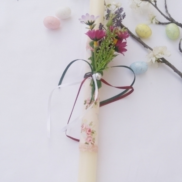 Λαμπάδα με φλοράλ στοιχεία! - κορίτσι, λουλούδια, φλοράλ, romantic, αρωματικές λαμπάδες