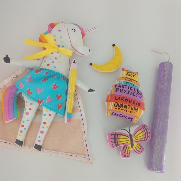 Πασχαλινή αρωματική glitter λαμπάδα με υφασμάτινη κούκλα unicorn και αξεσουάρ - ύφασμα, κορίτσι, λαμπάδες, μονόκερος, για παιδιά