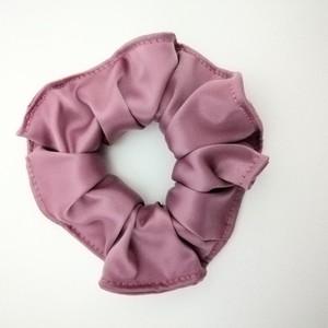 Satin nude scrunchie - λαστιχάκια μαλλιών - 2