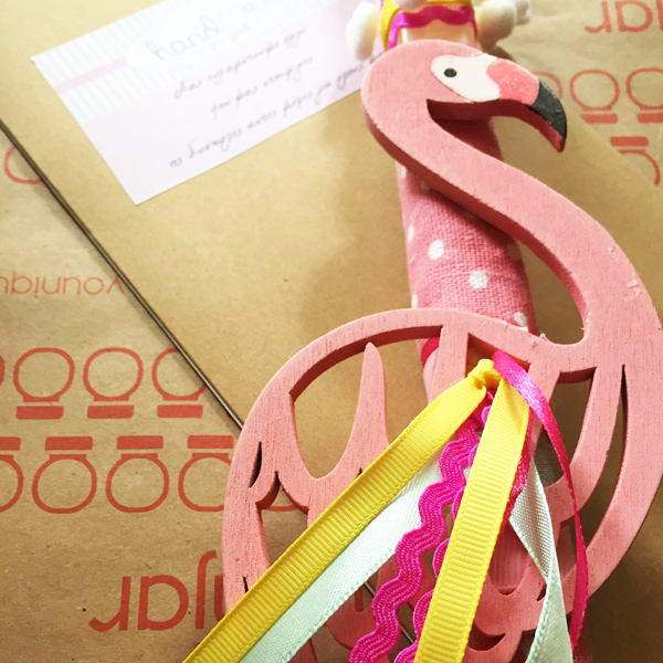 Πασχαλινή λαμπάδα χειροποίητη με ξύλινο ''Flamingo'' - κορίτσι, λαμπάδες, flamingos, για παιδιά - 2