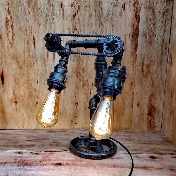 T A L O S, Double Pendant Pipe Lamp, Industrial Steampunk Desk Lamp, Steampunk Lamp Switch, Gear Art, Recycled Lamp, Unique Gift Shop - πορτατίφ