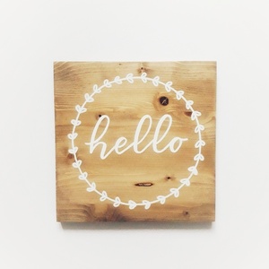 "hello" - Ξύλινη πινακίδα 25 × 25 εκ. για την είσοδο / το καθιστικό - πίνακες & κάδρα, διακόσμηση, ξύλινα διακοσμητικά, διακόσμηση σαλονιού, ξύλινα διακοσμητικά τοίχου