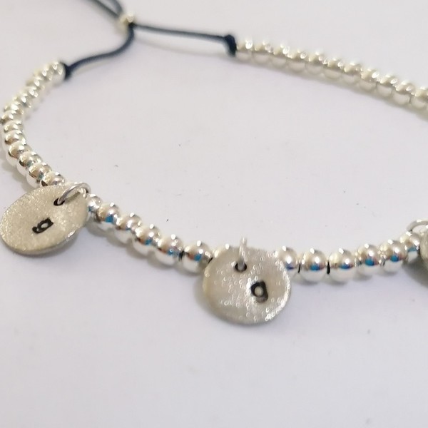 "Initial" bracelet with silver plated beads and alpaca hand stamped letters - επάργυρα, όνομα - μονόγραμμα, χάντρες, αυξομειούμενα, προσωποποιημένα