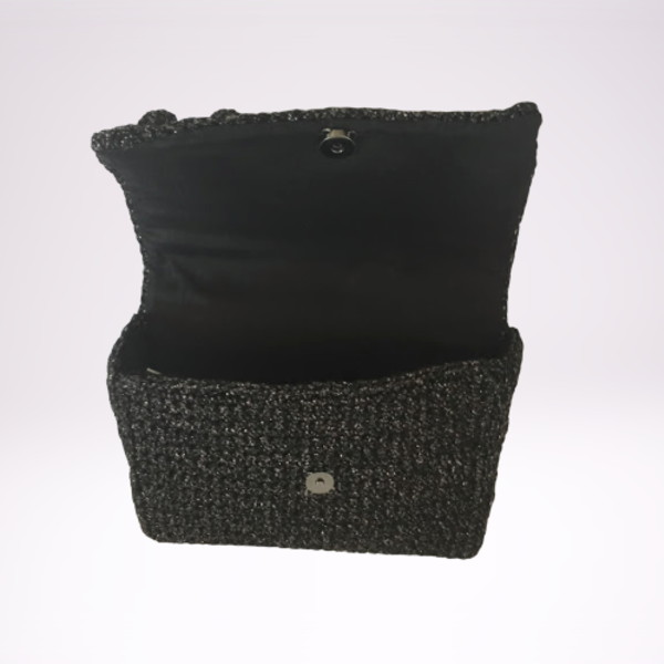 Τσάντα πλεκτή χειροποίητη χρώμα μαύρο με ασημί μαύρα στοιχεία και πέρλες - ώμου, πλεκτές τσάντες, μικρές, μικρές - 3