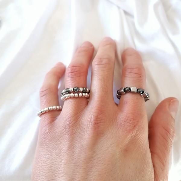 SILVER PLATED BEADED RINGS WITH ROUND HEMATITE STONES - chic, αιματίτης, βεράκια, σταθερά, φθηνά - 5