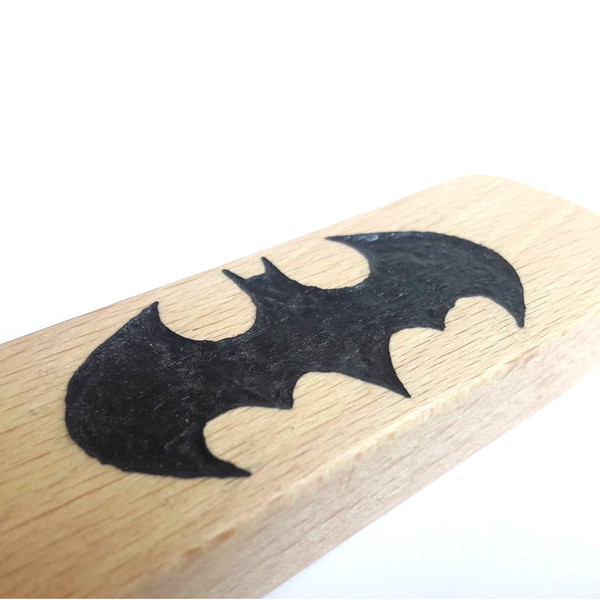 Ξύλινο ανοιχτήρι- μαγνητάκι με το Batman logo - χειροποίητα, μαγνητάκια ψυγείου - 4