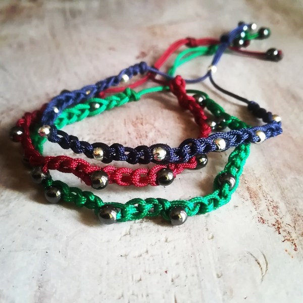 Adjustable crochet bracelet with silver plated beads or hematite stones - βελονάκι, κορδόνια, χάντρες, αυξομειούμενα