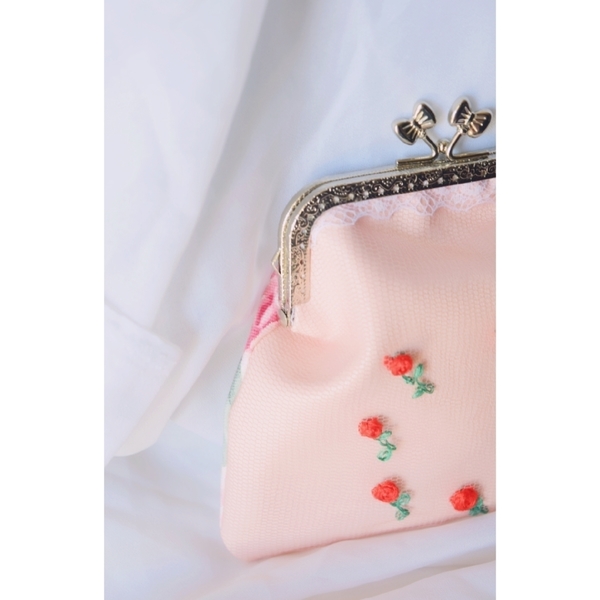 Ρομαντικό πορτοφολάκι με κεντημένα τριαντάφυλλα - ύφασμα, ροζ, λουλούδια, romantic, πορτοφόλια κερμάτων - 3