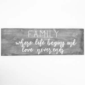 "FAMILY where life begins and love never ends" - Ξύλινη διακοσμητική πινακίδα για την είσοδο / το καθιστικό - πίνακες & κάδρα, ξύλινα διακοσμητικά, διακόσμηση σαλονιού