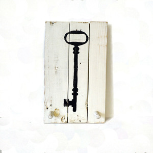 Ξύλινη χειροποίητη κρεμάστρα τοίχου "Κλειδί" 2 θέσεων - κλειδί, οικολογικό, κρεμάστρες, ξύλινα διακοσμητικά τοίχου
