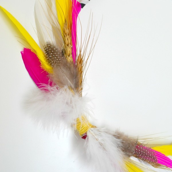 Μεταλλικό στεφάνι με πολύχρωμα φτερά και στάχυα - ανοιξιάτικο, φτερό, στεφάνια, διακόσμηση - 5