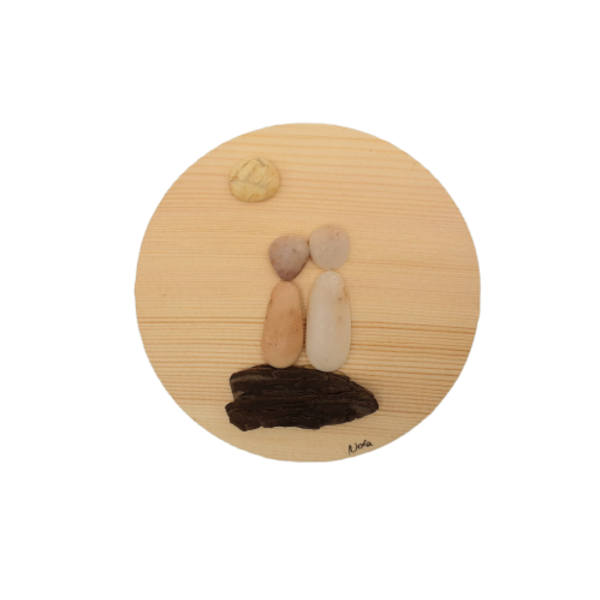 Μαγνητάκι ξύλινο με παράσταση από βότσαλα, ζευγάρι (9cm) - ξύλο, δώρο, χειροποίητα, αγ. βαλεντίνου, μαγνητάκια ψυγείου