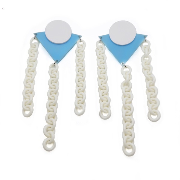 Σκουλαρίκια από plexiglass ρόμβο και αλυσίδες, λευκό-γαλάζιο - μακριά, plexi glass, κρεμαστά, μεγάλα, faux bijoux, καρφάκι