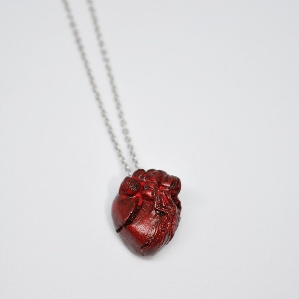 Realistic Heart Necklace! - πηλός, κοντά, ατσάλι