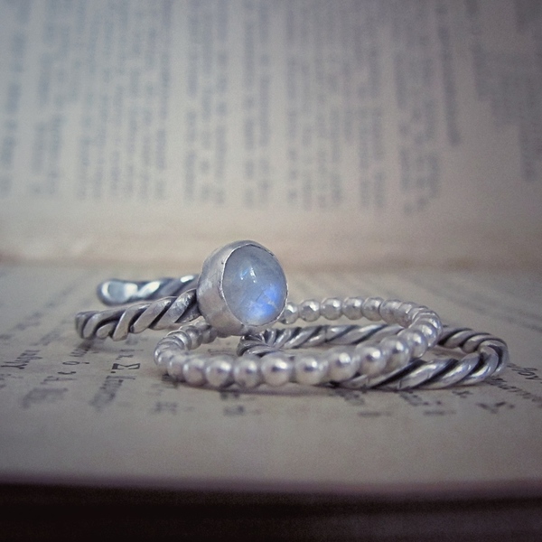Σετ τριών δαχτυλιδιών |Moonstone ring ,set of 3, | Χειροποίητα δαχτυλιδια με φεγγαρόπετρα και βεράκια - αυξομειούμενα, ασήμι, σετ, φεγγαρόπετρα, ημιπολύτιμες πέτρες, boho, boho, μικρά, μικρά - 2