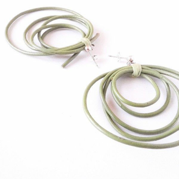 Δερμάτινα σκουλαρίκια σε ανοιχτό πράσινο - δέρμα, ασήμι, κρεμαστά - 2