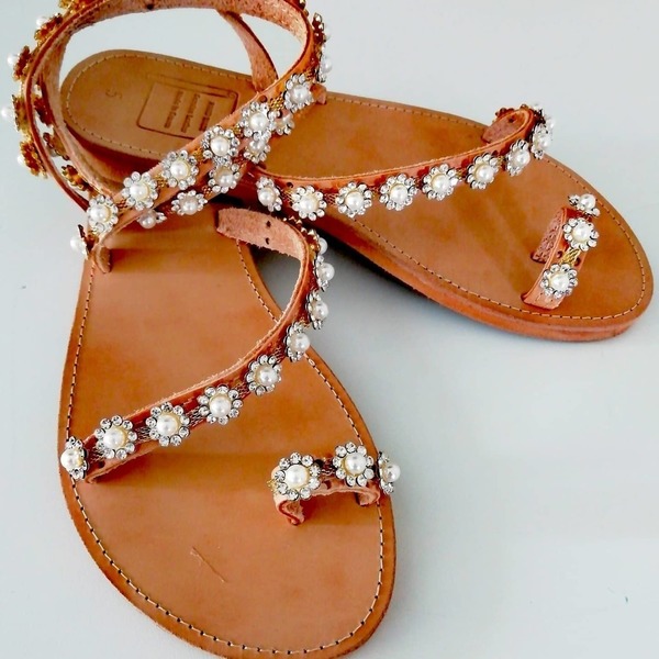 Δερμάτινα σανδάλια με μαργαριτάρια - δέρμα, νυφικά, φλατ, ankle strap