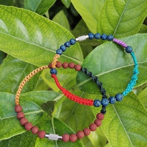 Βραχιόλι πολύχρωμο / multicoloured bracelet - μακραμέ, κορδόνια, χάντρες, σταθερά, φθηνά - 2