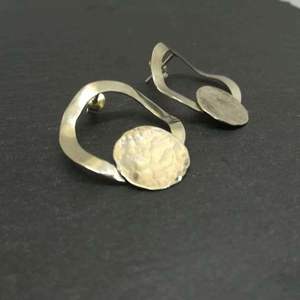 Κυκλικά σφυρηλατημένα σκουλαρίκια - αλπακάς, χειροποίητα, καρφωτά - 2
