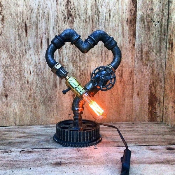 I R O N H E A R T Heart Table Lamp, Valentines Gift for him, Love Gift, Desk Lamp, Accent Lamp, Indusrtial Unique Lamp - πορτατίφ, κρεμαστά - 2