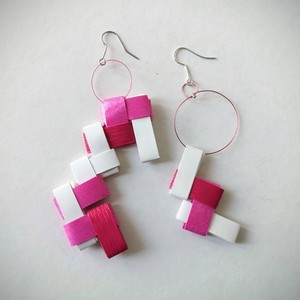 Σύνθεση με τετράγωνα_ροζ-λευκά σκουλαρίκια - κρεμαστά, μακριά, μεγάλα σκουλαρίκια