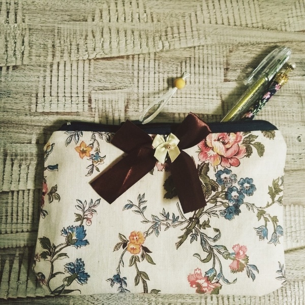 Τσαντάκι- νεσεσέρ vintage με λουλούδια και φιόγκο κορδέλα. - φιόγκος, vintage, φλοράλ, χειρός, μικρές, φθηνές - 3