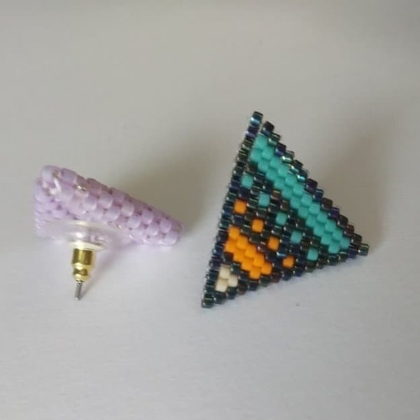Τρίγωνα σκουλαρίκια με χρώματα. - chic, χάντρες, καρφωτά - 4